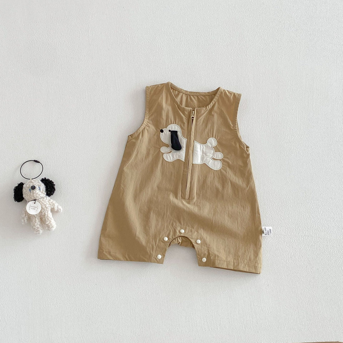 Cute Cartoon Sleeveless Romper for Babies Summer Casual Baby Outfit with Open Crotch Design
