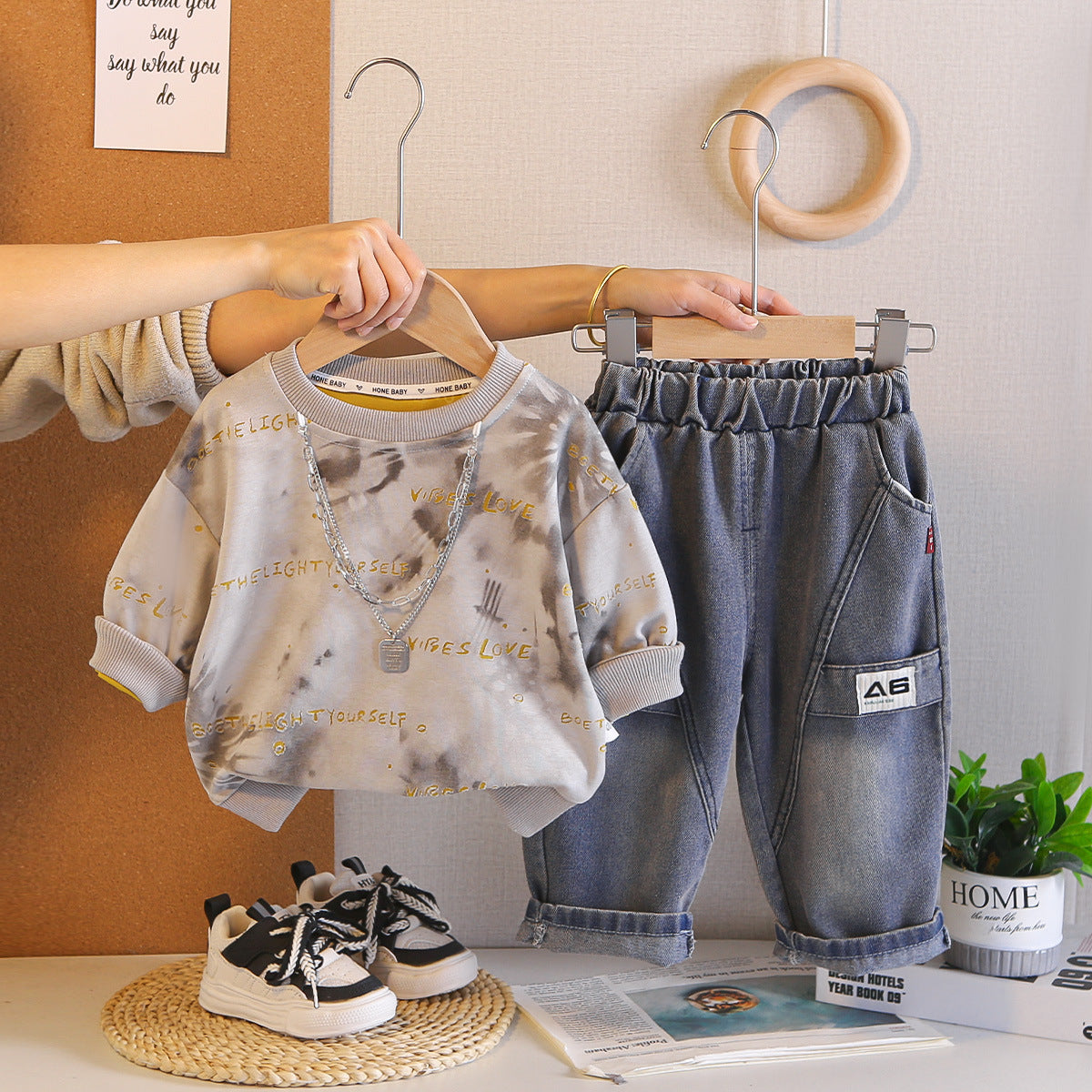 Letter hoodie long sleeved two-piece set for babies and children
