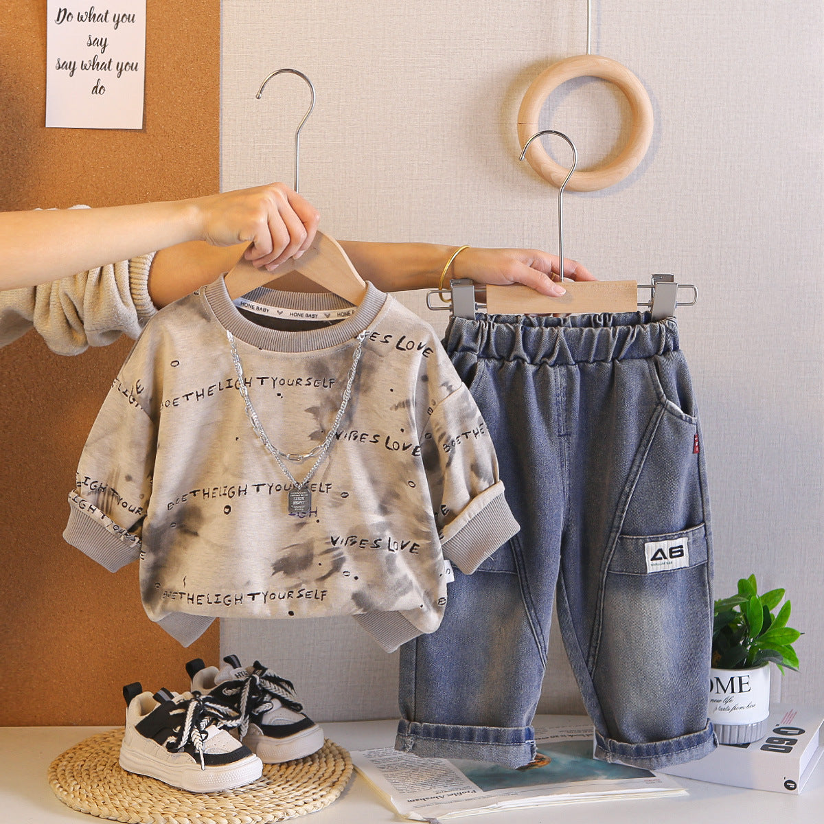 Letter hoodie long sleeved two-piece set for babies and children
