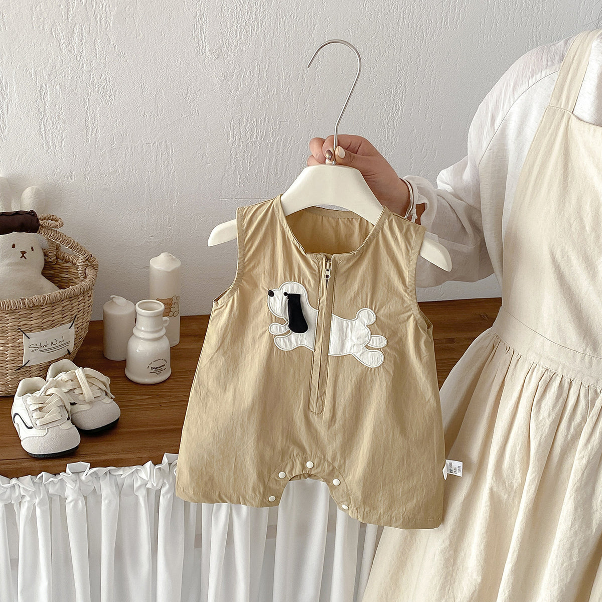 Cute Cartoon Sleeveless Romper for Babies Summer Casual Baby Outfit with Open Crotch Design